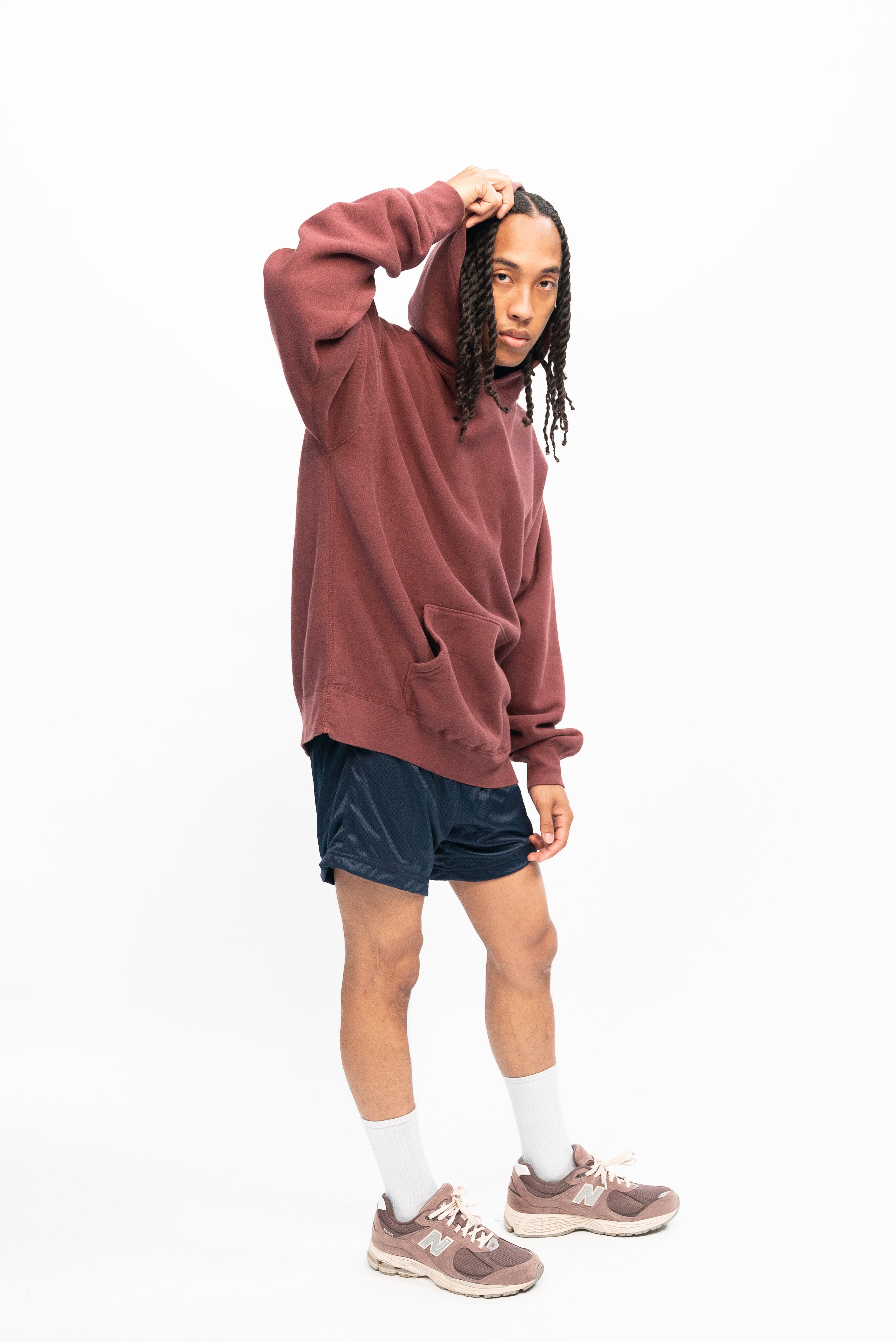 Burgundy discount hoodie outfit